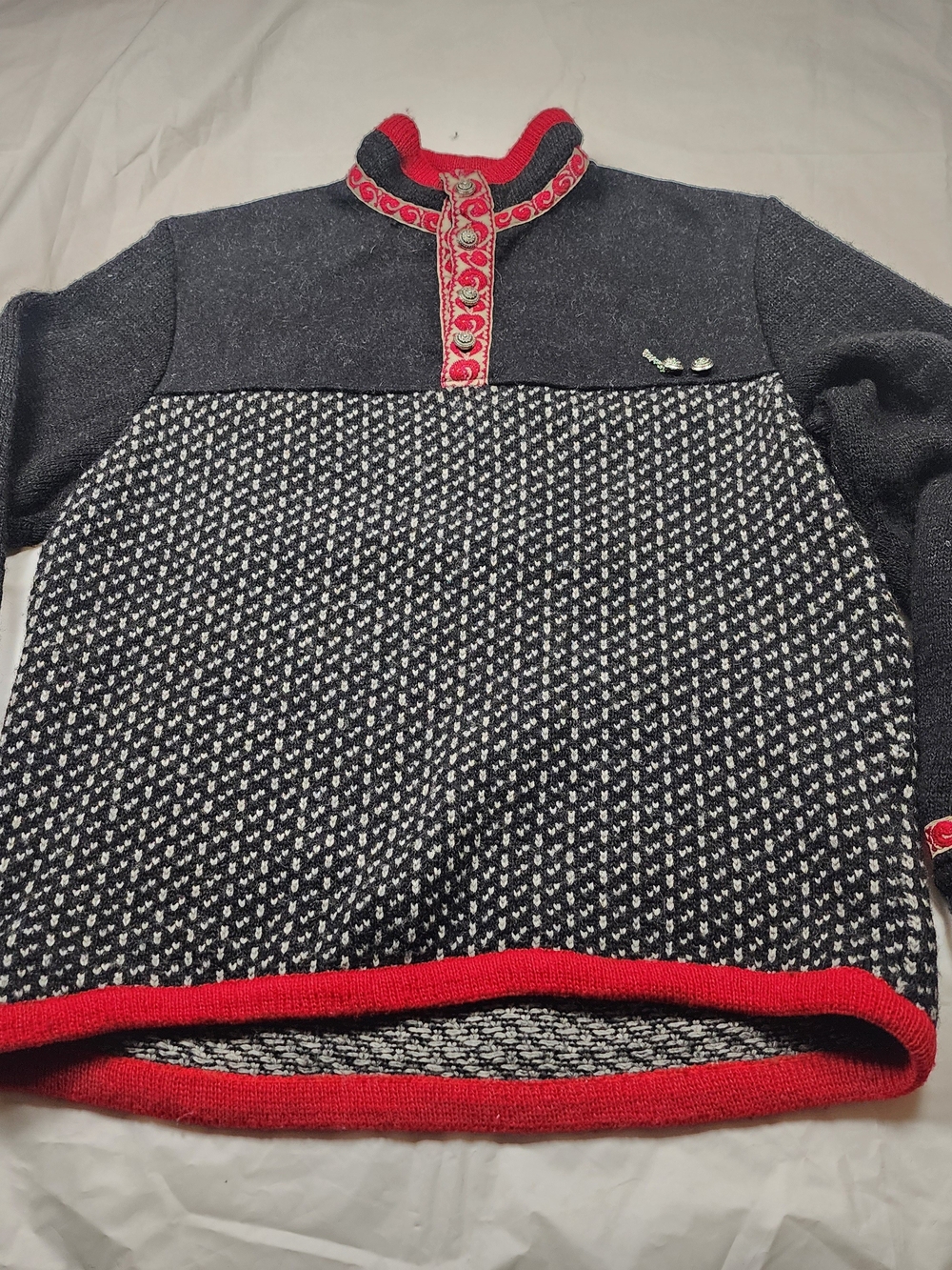 VTG SCANDINSVIAN SCORE DESIGN KNITWEAR OF NORTHWAY WOOL SWEATER BLACK/ RED MED